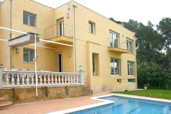 Haus in Santa Eulalia de Roncana zum Kauf