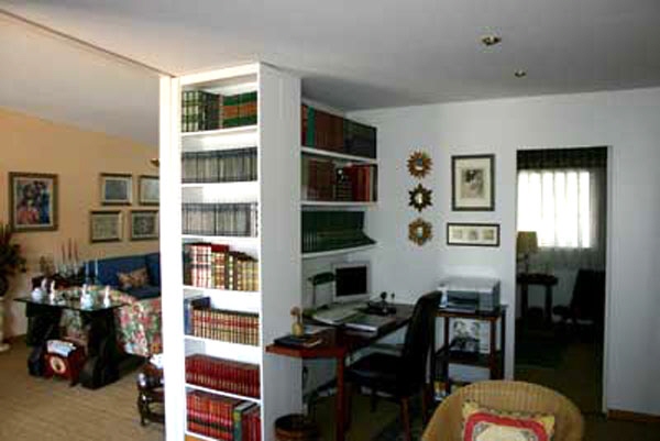 Bibliothek und Büro