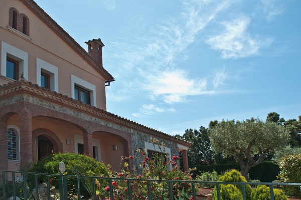 Erstbezug Villa in der Golf Urbanisation von Peralada
