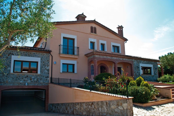 Villa in Peralada zum Kauf