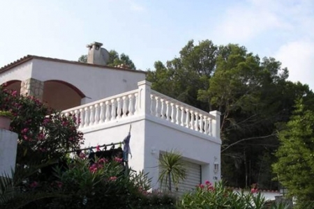 Imposantes Haus mit Turm, einem integrierten Solarium und wundervollem Blick auf das Meer in Pals